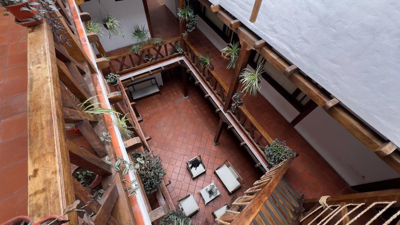 Hotel Noris Alausi Ngoại thất bức ảnh