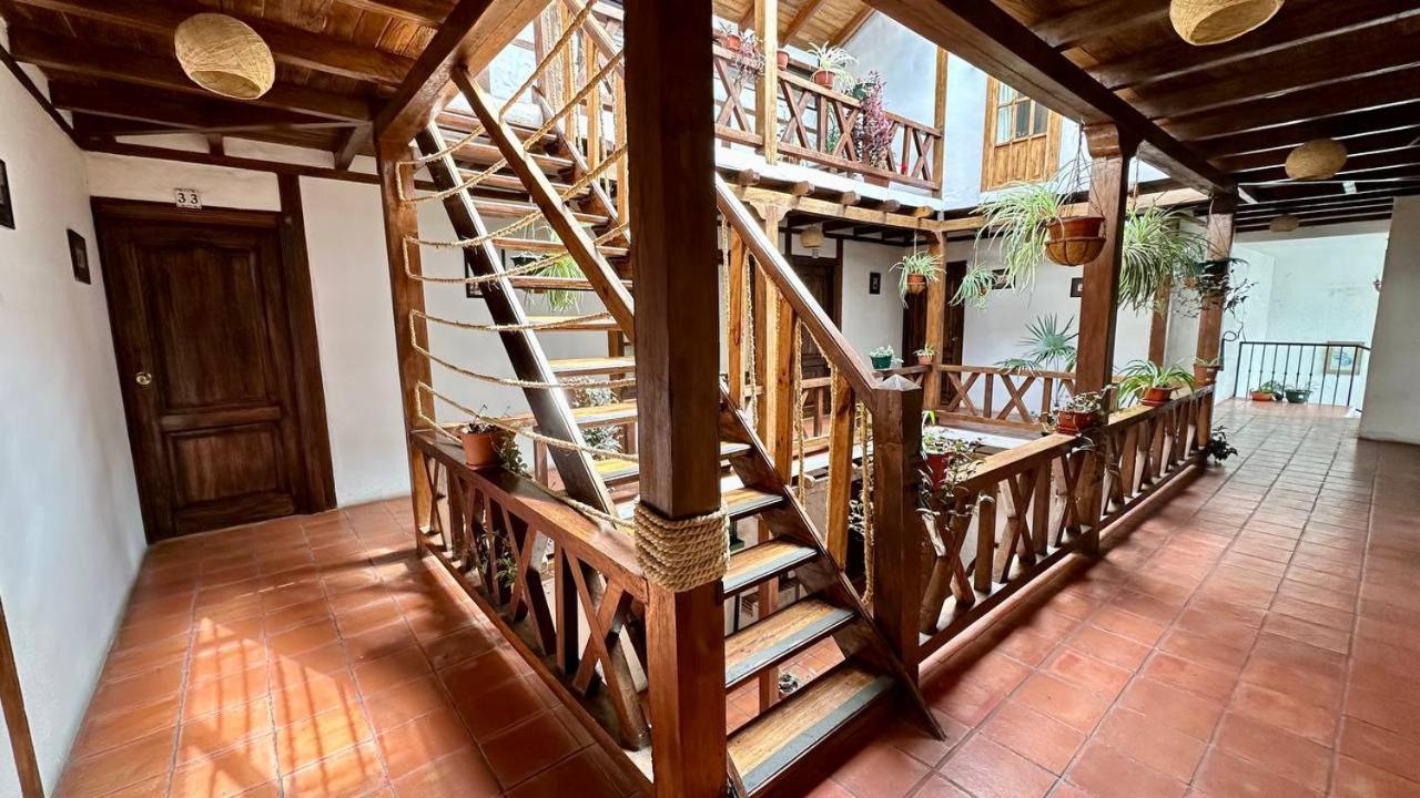 Hotel Noris Alausi Ngoại thất bức ảnh