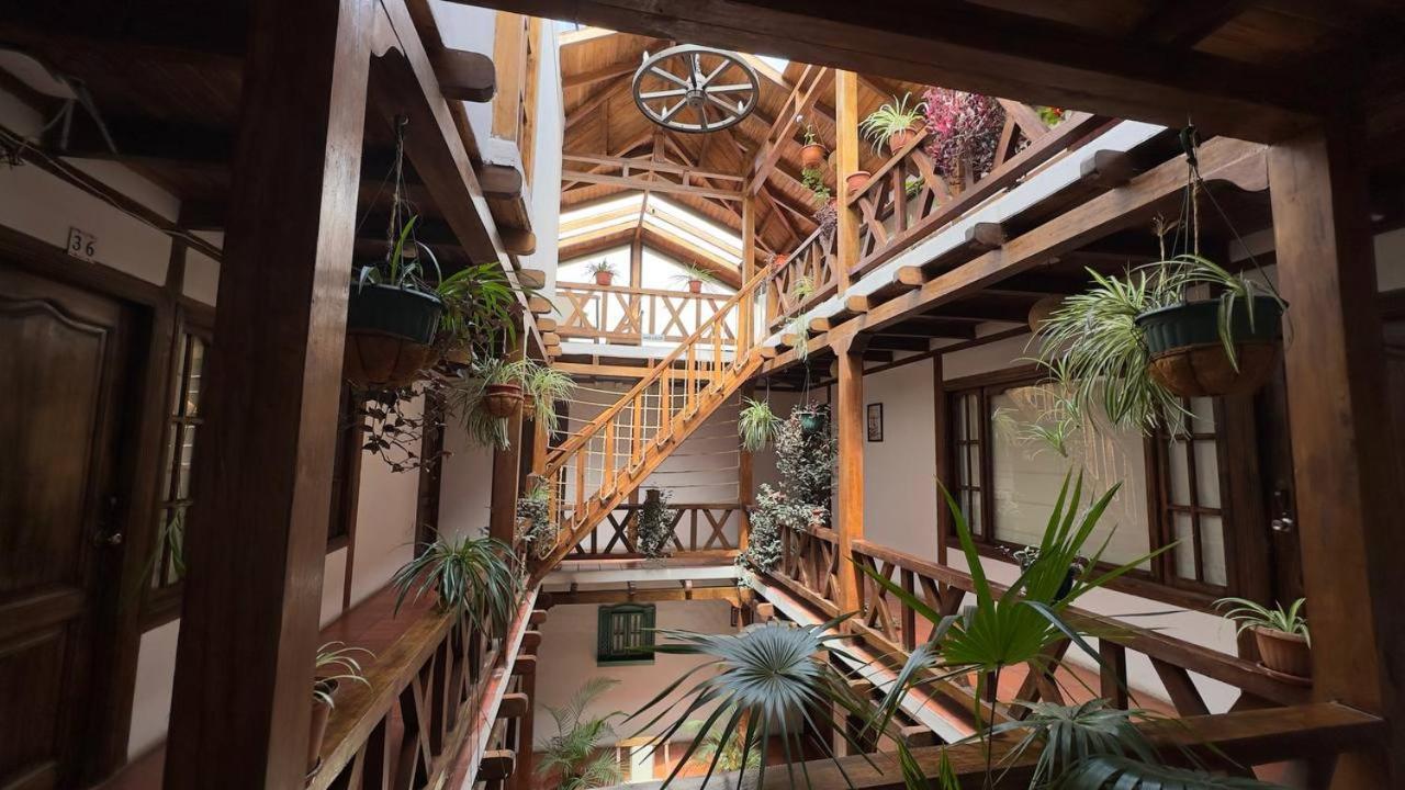 Hotel Noris Alausi Ngoại thất bức ảnh